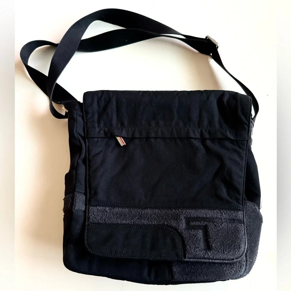 Tumi messenger bag